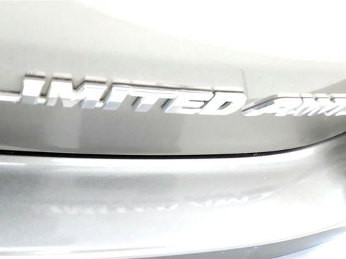 Used 2017 Toyota Highlander Limited Platinum image 11