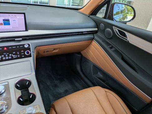 Certified 2026 Genesis GV80 2.5T Advanced image 12