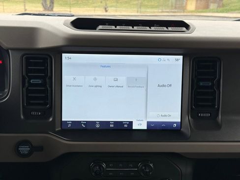 Used 2024 Ford Bronco Wildtrak image 11