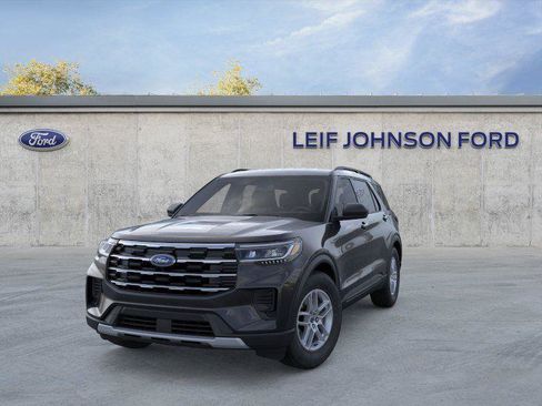New 2026 Ford Explorer Active RWD image 2