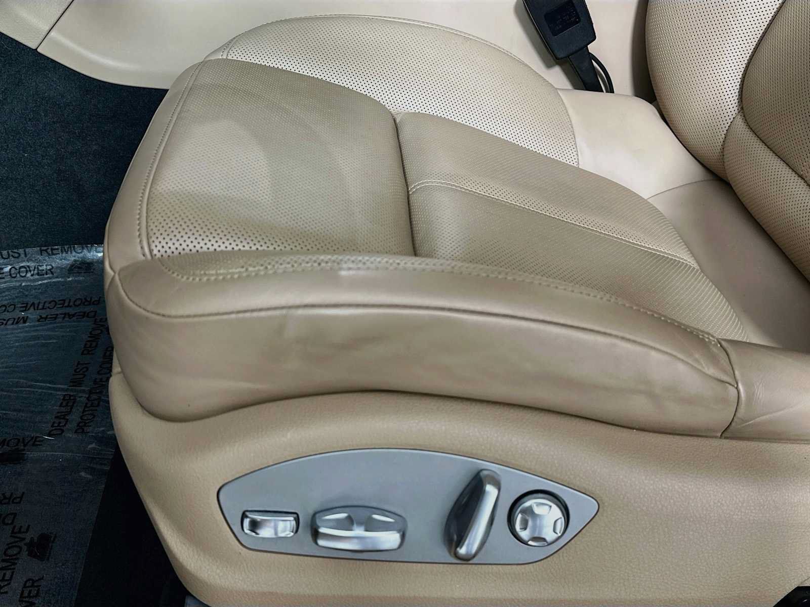 Certified 2021 Porsche Macan AWD/4WD image 12