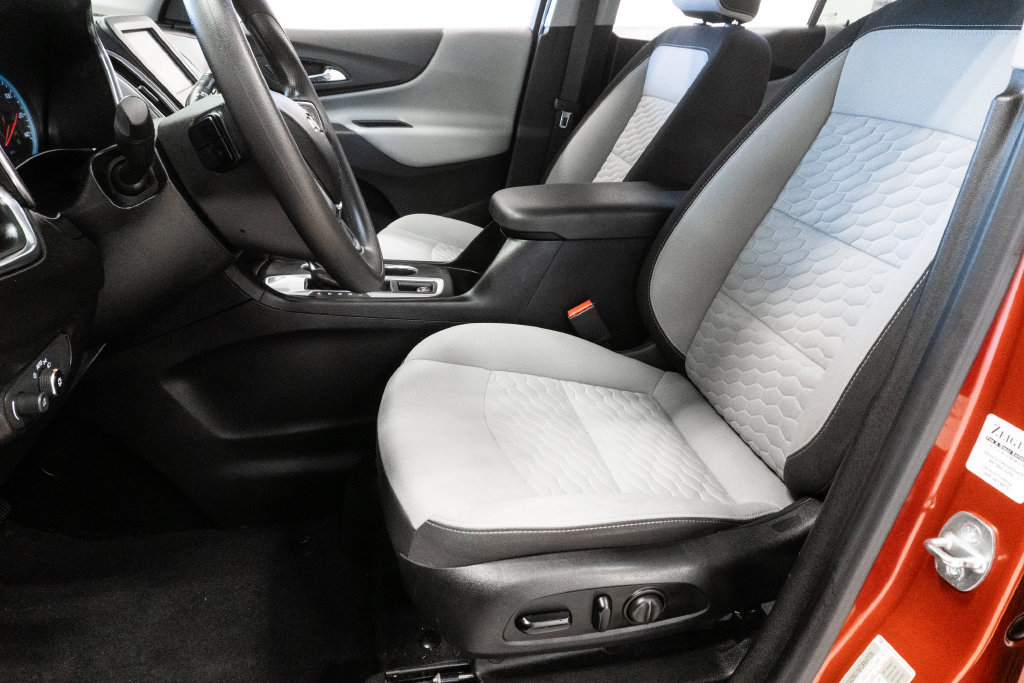Used 2020 Chevrolet Equinox LS w/ LS Convenience Package FWD image 8