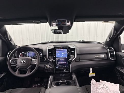 New 2026 RAM 1500 4x4 Crew Cab image 15