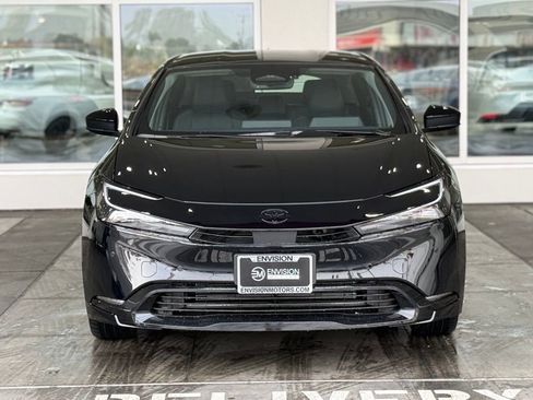 New 2026 Toyota Prius Plug-In Hybrid image 4