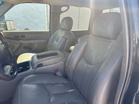 Used 2004 GMC Sierra 2500 SLT w/ Skid Plate Package AWD/4WD image 10