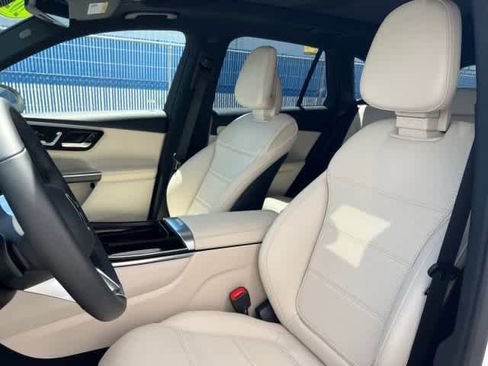 Used 2026 Mercedes-Benz GLC 300 4MATIC image 12
