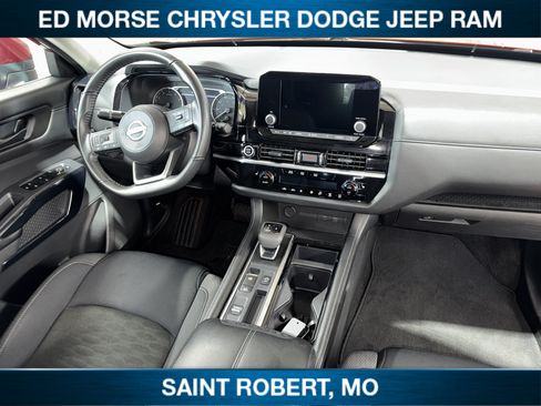 Used 2024 Nissan Pathfinder SV FWD image 33