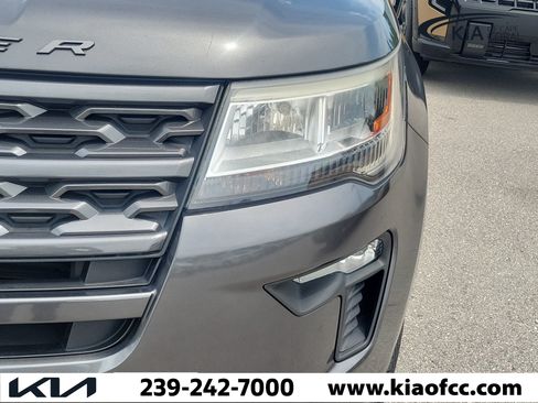 Used 2019 Ford Explorer XLT w/ Equipment Group 202A FWD image 5