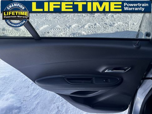 Certified 2022 Chevrolet Trax LT w/ Redline Edition image 28