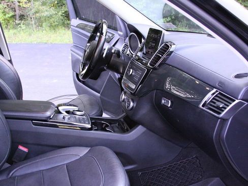 Used 2018 Mercedes-Benz GLS 550 4MATIC w/ Driver Assistance Package image 51
