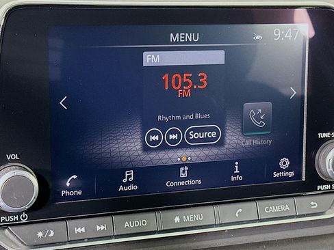 Used 2025 Nissan Rogue SV image 21