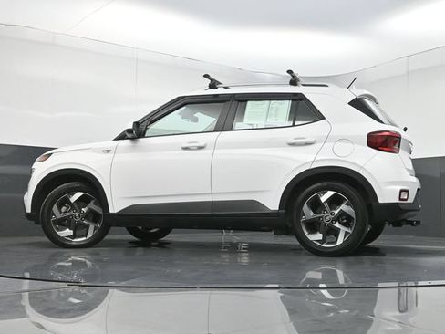 Used 2023 Hyundai Venue SEL w/ Cargo Package FWD image 27
