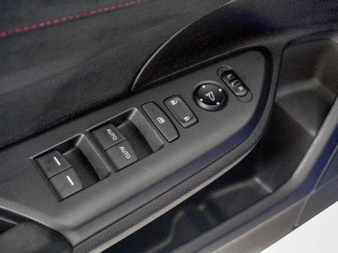 Used 2017 Honda Civic Type R image 18