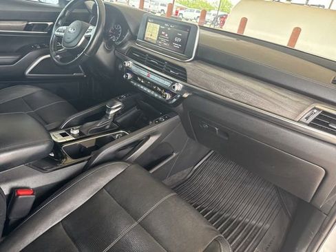 Used 2020 Kia Telluride EX w/ EX Premium Package FWD image 12