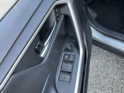Used 2022 Toyota RAV4 XLE Premium FWD image 8
