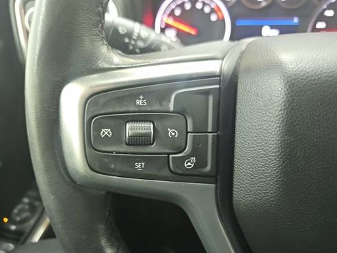 Used 2022 Chevrolet Silverado 1500 LT image 11