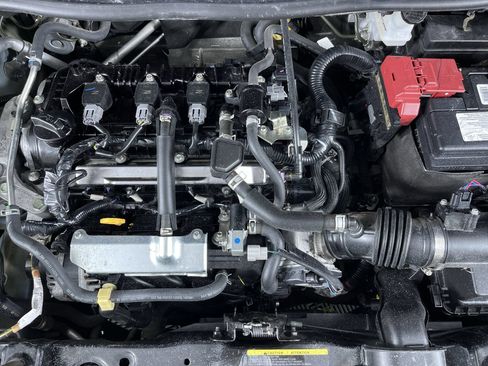 Used 2021 Nissan Versa SV FWD image 26