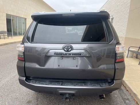 Used 2016 Toyota 4Runner SR5 Premium image 5