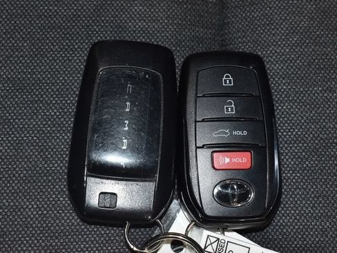 Used 2025 Toyota Camry LE FWD image 39