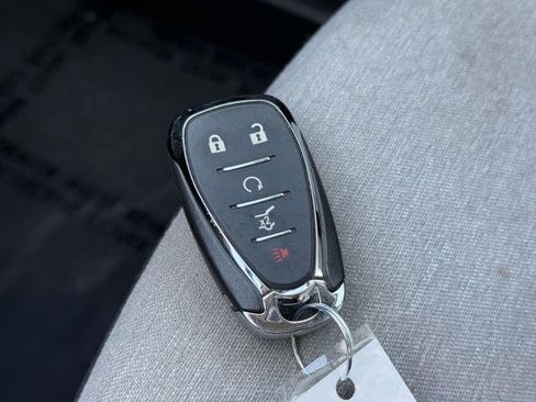 Used 2024 Chevrolet Equinox LT image 31