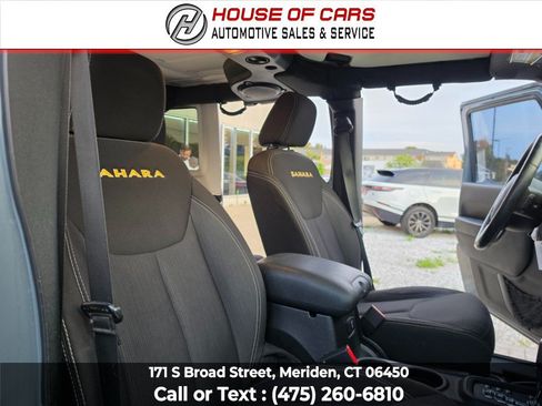 Used 2014 Jeep Wrangler Unlimited Sahara w/ Max Tow Package AWD/4WD image 38