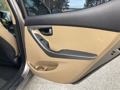 Used 2013 Hyundai Elantra GLS image 35