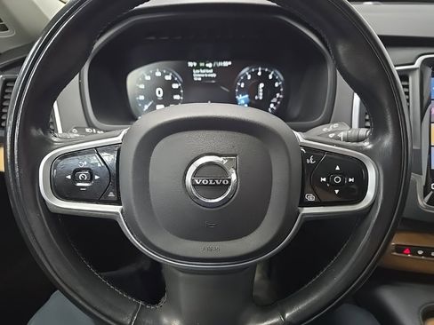 Used 2022 Volvo XC90 T6 Momentum w/ Climate Package image 22