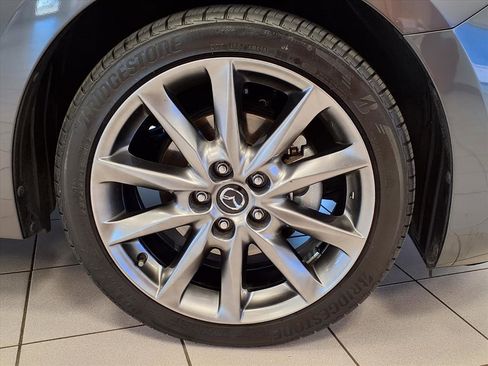Used 2018 MAZDA MAZDA3 Grand Touring image 8