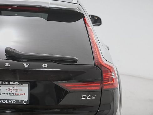 Certified 2024 Volvo V90 B6 Cross Country Ultimate image 9