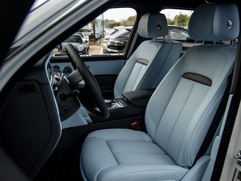 New 2026 Rolls-Royce Cullinan image 25