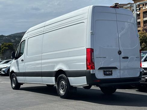 Used 2024 Mercedes-Benz Sprinter 2500 image 6