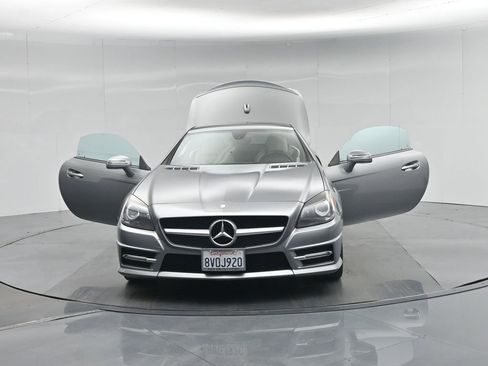 Used 2015 Mercedes-Benz SLK 250 image 26