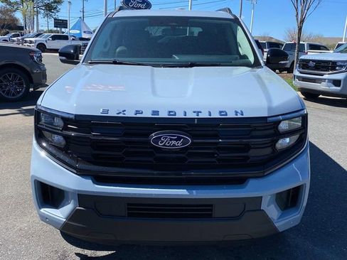 New 2026 Ford Expedition Active AWD/4WD image 2