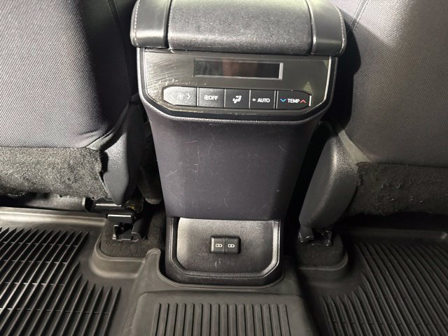 Used 2023 Toyota Highlander LE AWD/4WD image 13