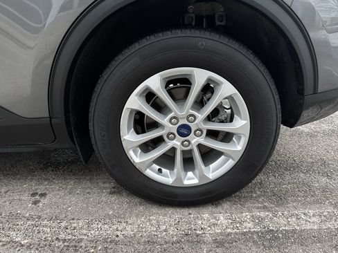 Used 2022 Ford Escape SE w/ Cold Weather Package image 32