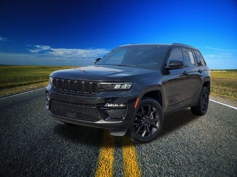 Certified 2025 Jeep Grand Cherokee Limited image 33