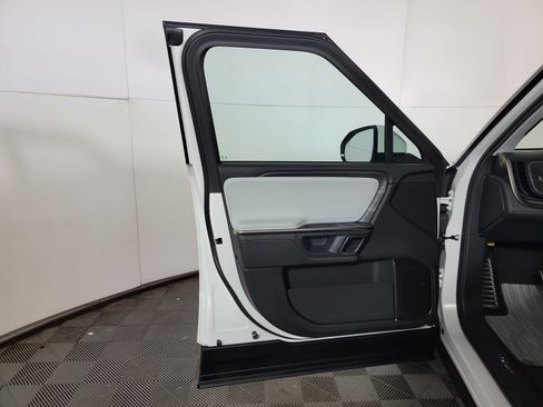 Used 2024 Rivian R1S Adventure AWD/4WD image 16