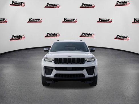 New 2026 Jeep Grand Cherokee Altitude image 6