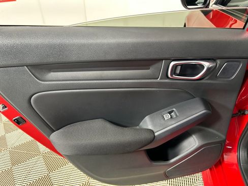 Used 2025 Honda Civic Sport image 15