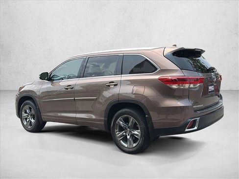 Used 2018 Toyota Highlander Limited Platinum AWD/4WD image 7