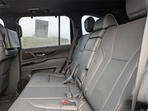 Certified 2024 Lexus LX 600 4WD w/ Appearance Package image 13