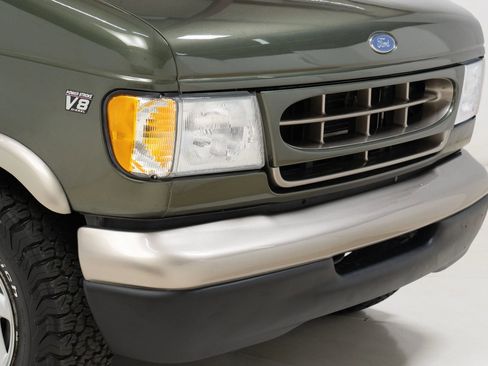 Used 2002 Ford E-350 and Econoline 350 Van image 10