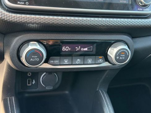 Used 2019 Nissan Kicks SV image 28