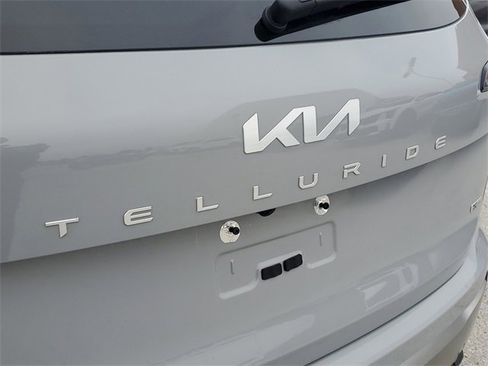 Used 2023 Kia Telluride SX Prestige X-Pro image 4