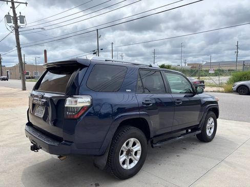 Used 2014 Toyota 4Runner SR5 AWD/4WD image 6