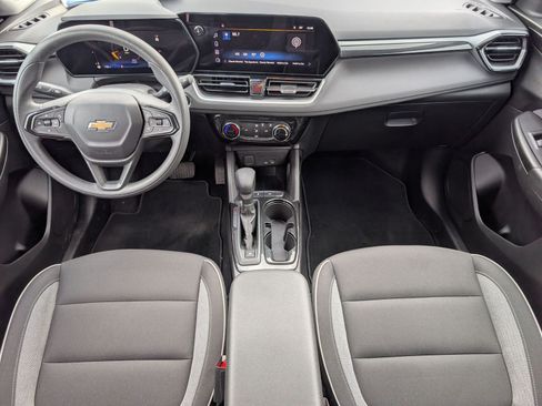 Used 2024 Chevrolet TrailBlazer LT FWD image 5