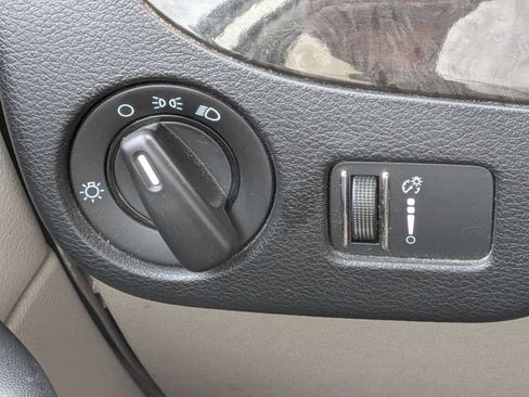 Used 2016 Dodge Grand Caravan SE w/ Quick Order Package 29E SE FWD image 18