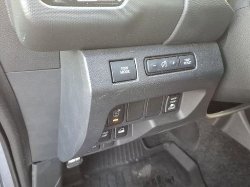 Used 2023 Nissan Frontier PRO-4X w/ Pro-4X Premium Package image 27