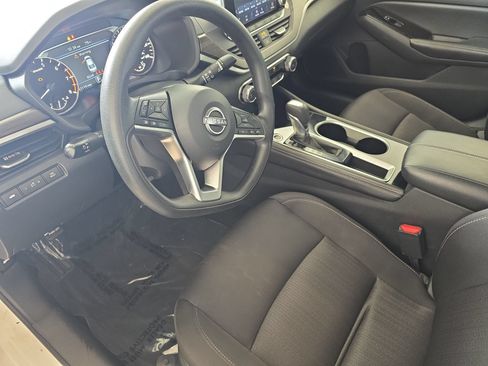 Used 2023 Nissan Altima 2.5 SV FWD image 15