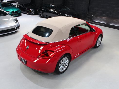 Used 2014 Volkswagen Beetle TDI FWD image 22